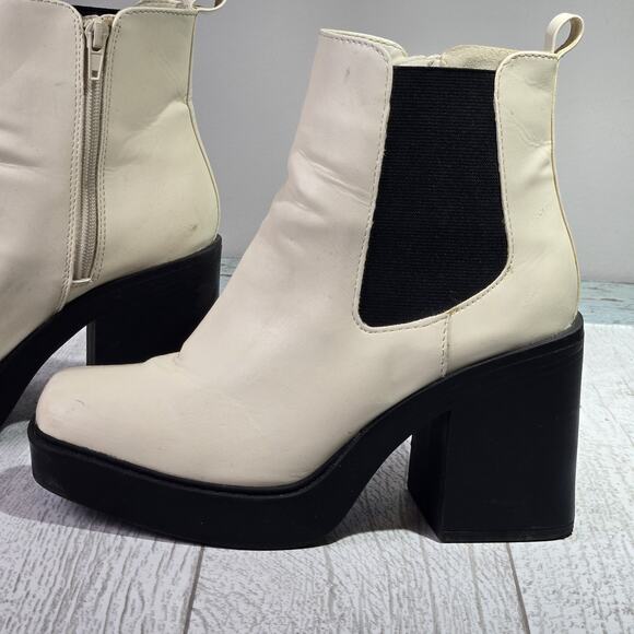 Mia Boots Womens 6.5 Gwyn Chelsea Platform Zip Ankle Bootie White Faux Leather - Picture 3 of 11